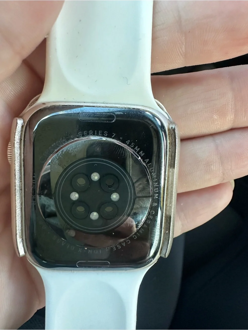 Series 7, 45 MM Apple Gold Smartwatch with 5 bands